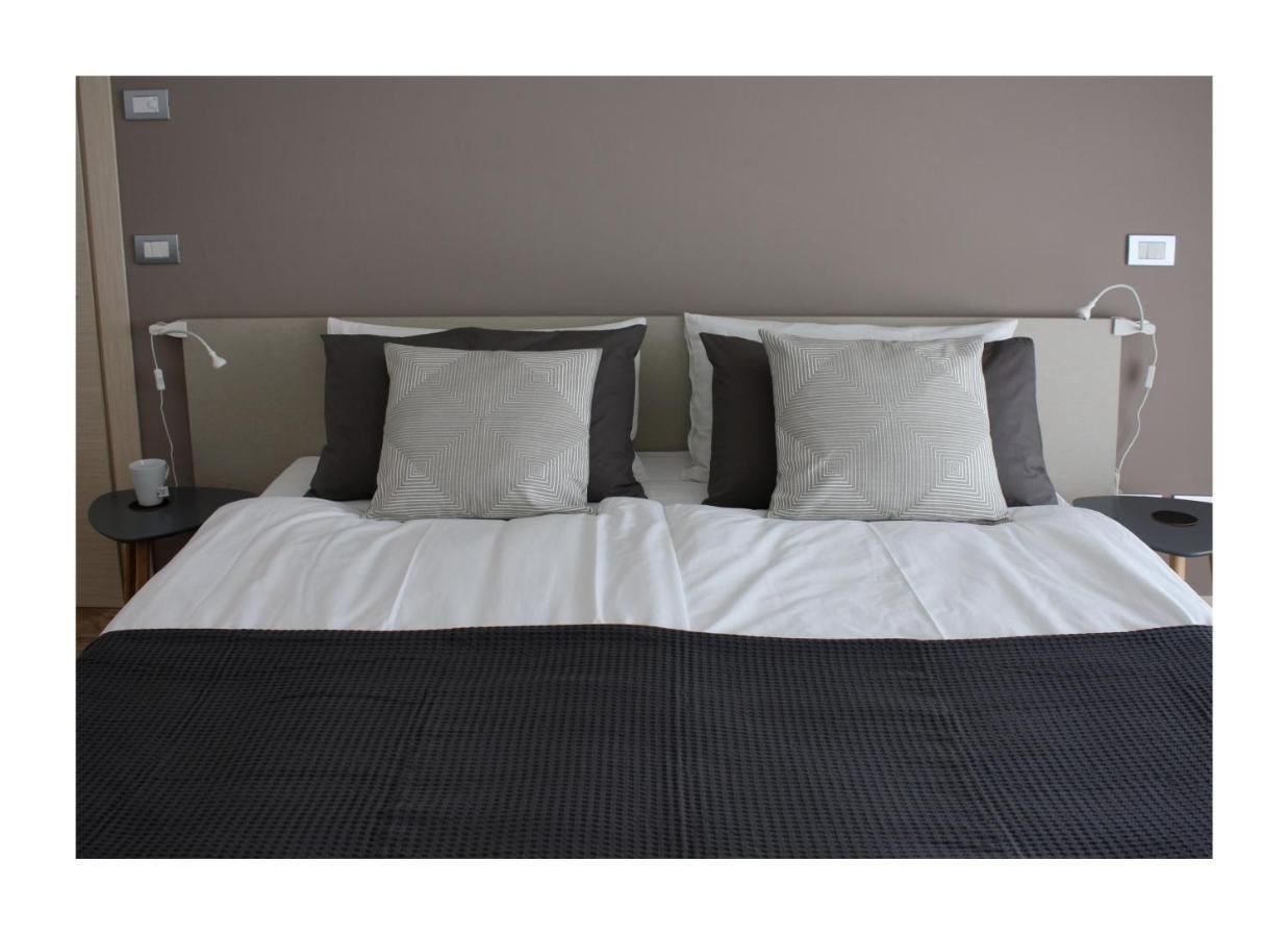 San Giacomo Apartments ริวาเดลการ์ดา ภายนอก รูปภาพ